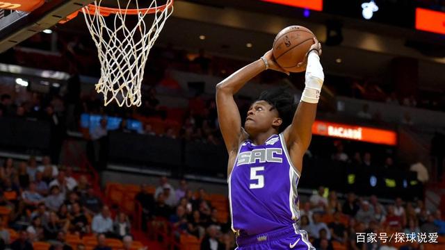 足球队的实 足球队的实