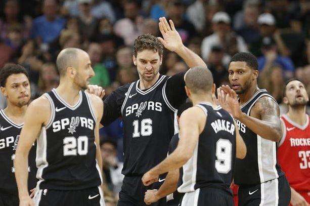 老鹰否认三换一，交易市场全线撤退！浓眉的伤，让独行侠的算盘已经落空